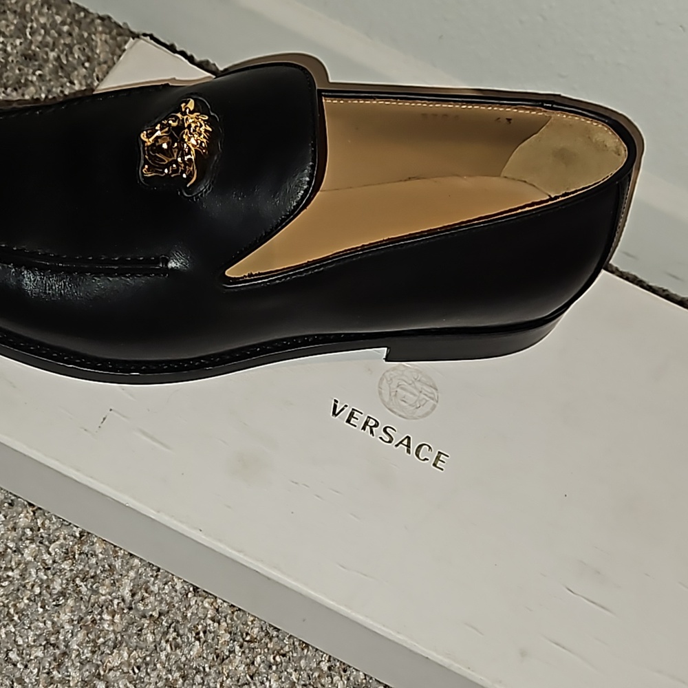 Versace 👞 - Picture 3 of 8